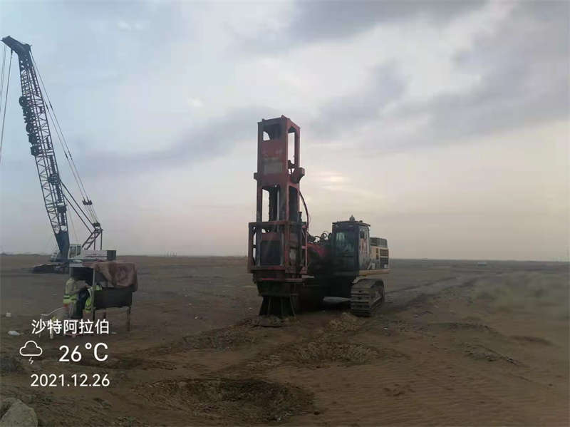 Installation of Rapid Impact Compaction on excavator for construction Installation of Rapid Impact Compaction on excavator for construction