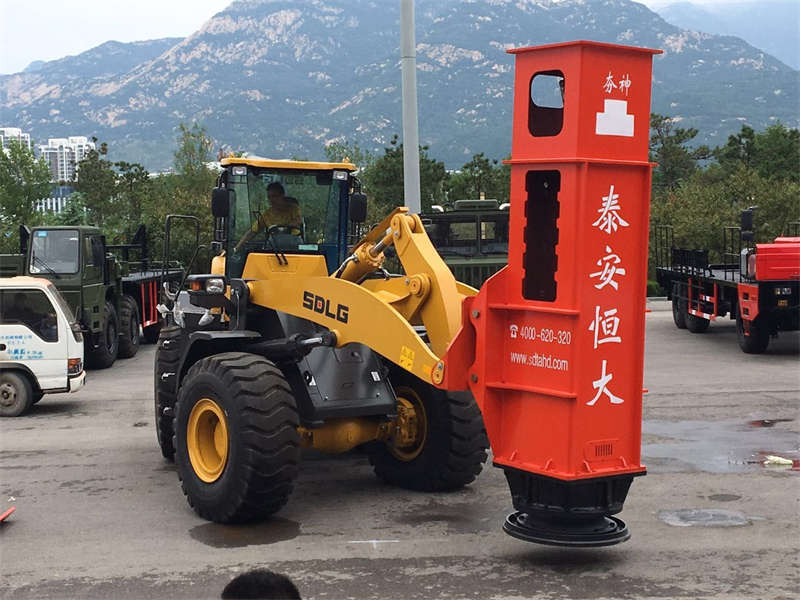 Tai'an Hengda Rapid Impact Compaction adjusts its position in the exhibition Tai'an Hengda Rapid Impact Compaction adjusts its position in the exhibition